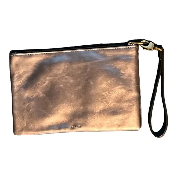 Fossil Metallic Silver Clutch with Medallion Pattern and Wrist Strap - Picture 4 of 6